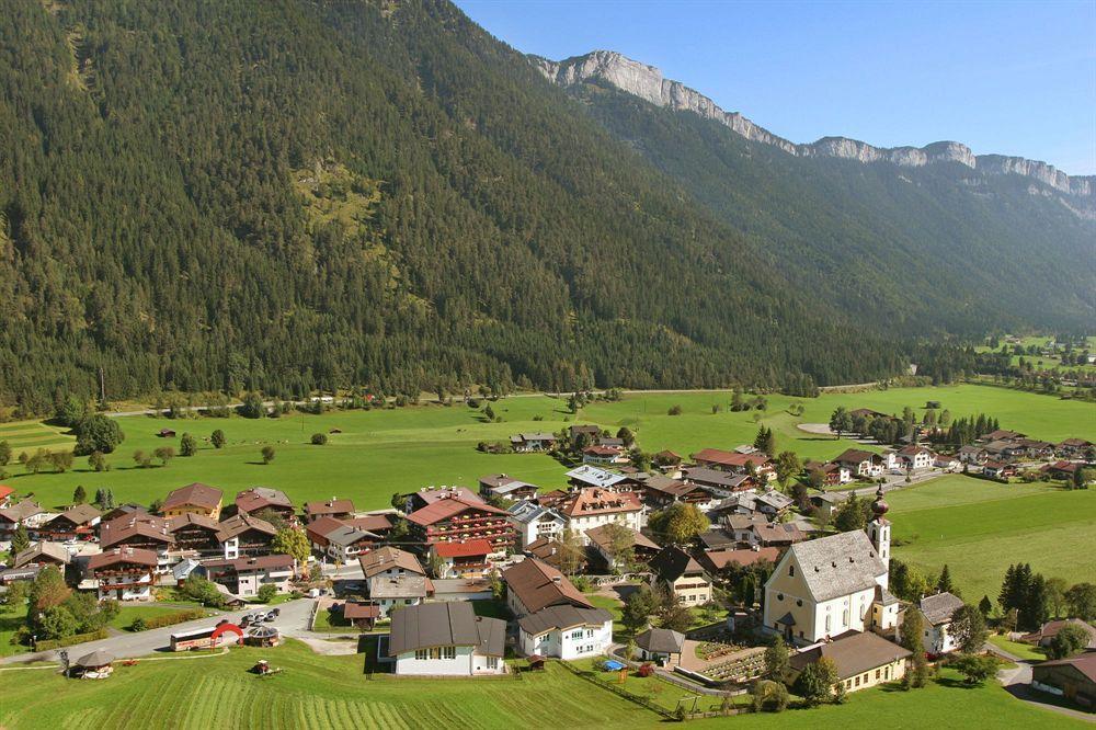 Hotel Tiroler Adler - Bed And Breakfast ไวดริง ภายนอก รูปภาพ