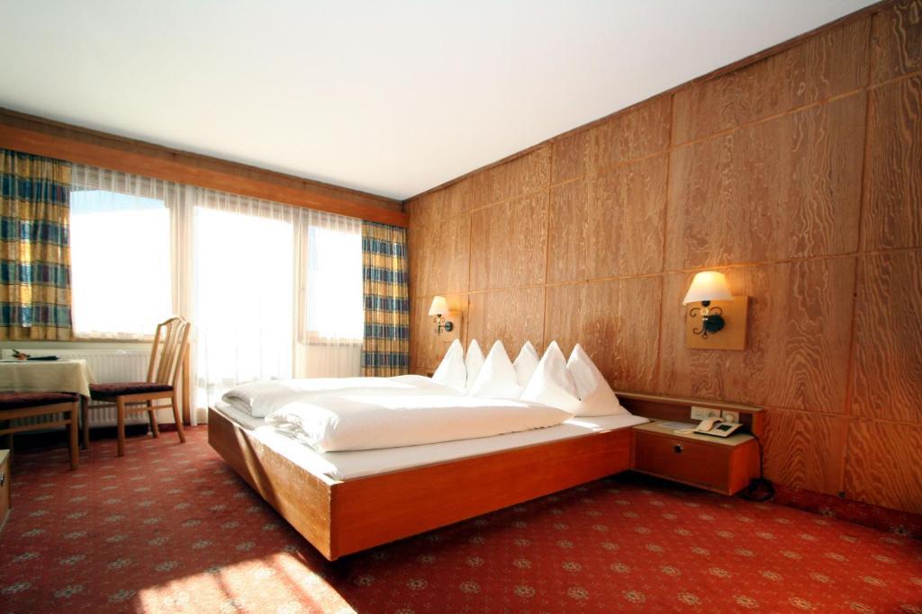 Hotel Tiroler Adler - Bed And Breakfast ไวดริง ห้อง รูปภาพ