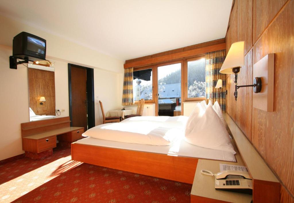 Hotel Tiroler Adler - Bed And Breakfast ไวดริง ห้อง รูปภาพ